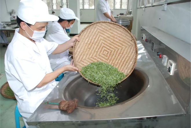 匠心傳承 探秘傳統手工制茶的工藝與靈魂